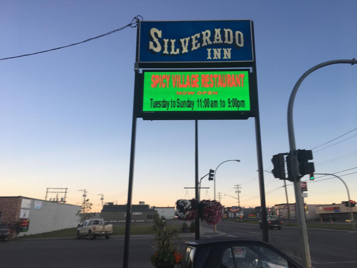 The Silverado Inn 道森克里克 外观 照片